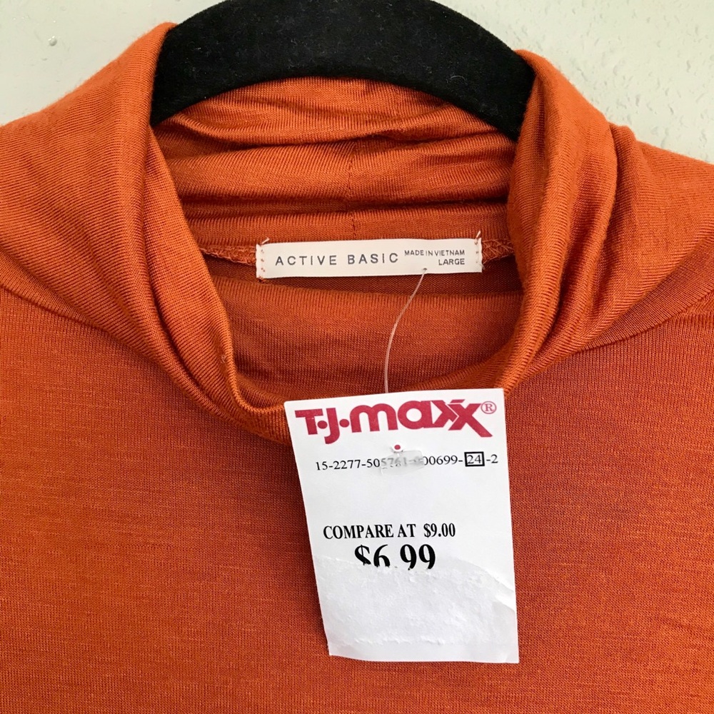 Active Basic Crop Turtle Neck - Picture 4 of 5